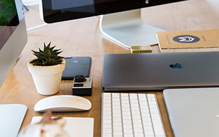 泰国娱乐圈关系揭秘：情侣搭档获奖 明星宠粉如家人