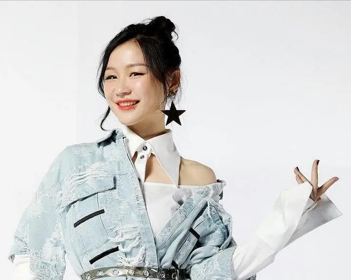 身材好的女明星_长得丑身材好明星_娱乐圈长得很像的明星