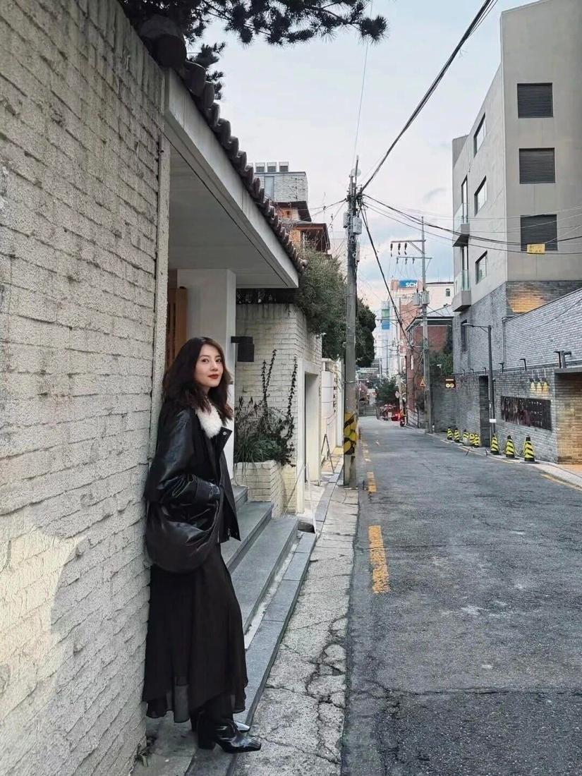 中年女性杨幂时髦穿搭_中国中年女明星_中年女性高圆圆时髦穿搭