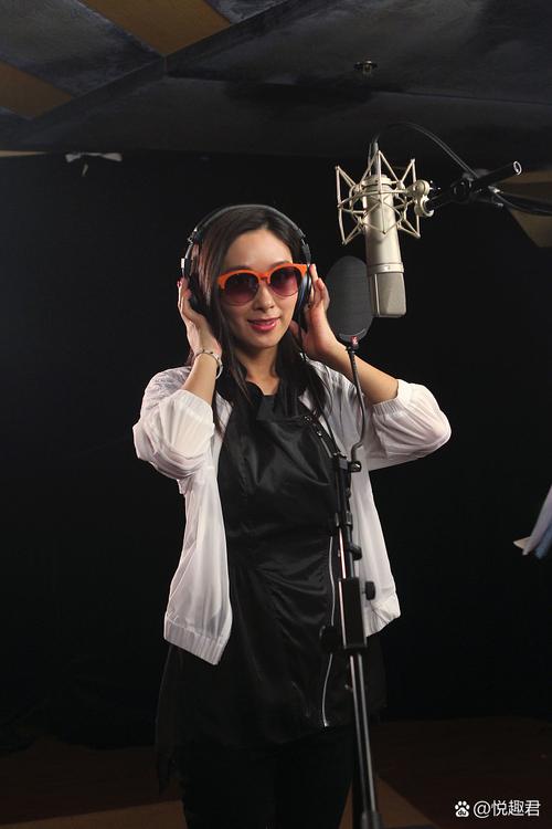 唱歌美女明星_唱歌好的女明星_唱歌女歌星